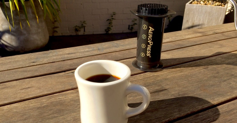 HOW TO MAKE COFFEE WITH AN AEROPRESS