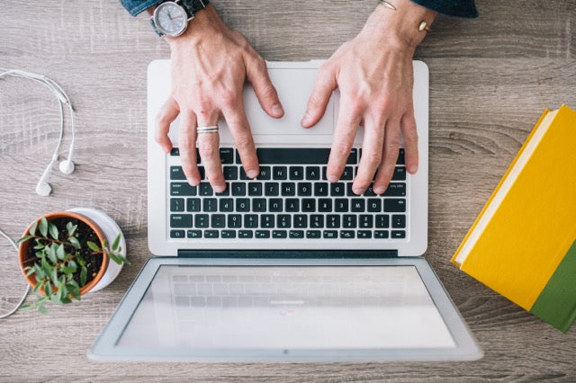 MANAGING ONLINE REVIEWS